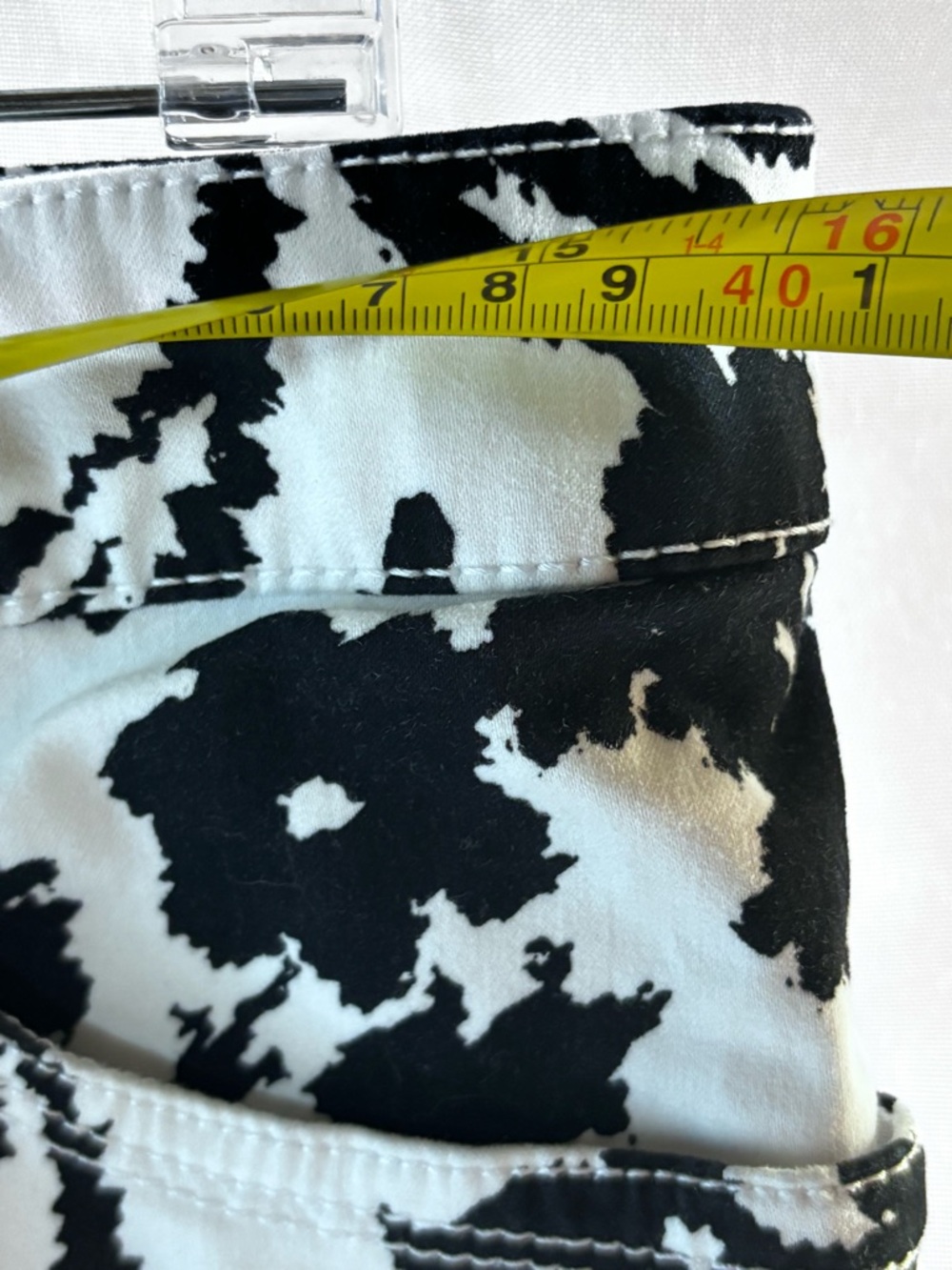 Chico's Black and White Floral Cropped Pants‎ - Picture 8 of 9
